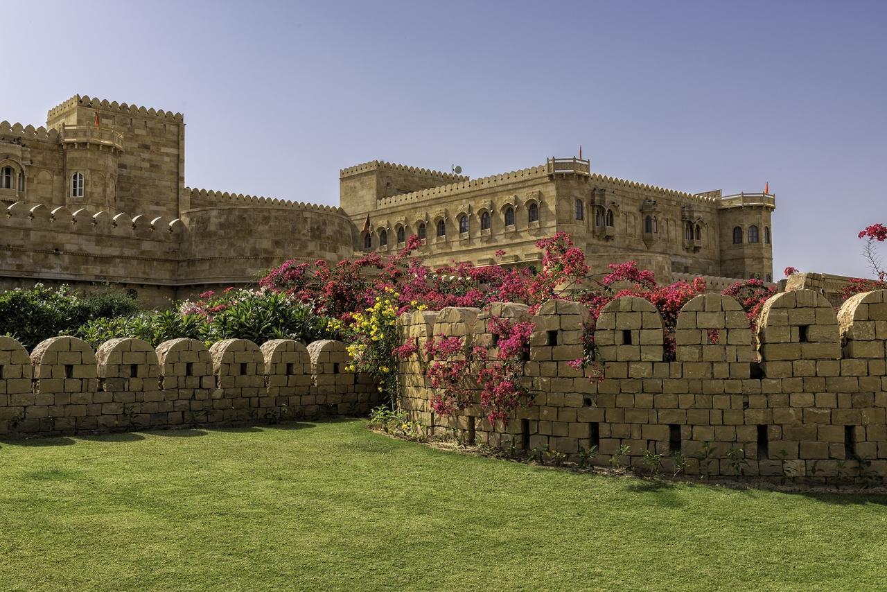 فندق سوريجار جايسالمير جيلسامر المظهر الخارجي الصورة